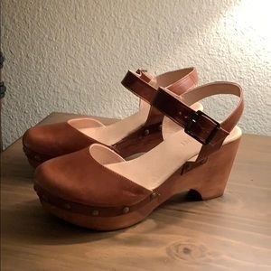 Cordani Studded leather clog